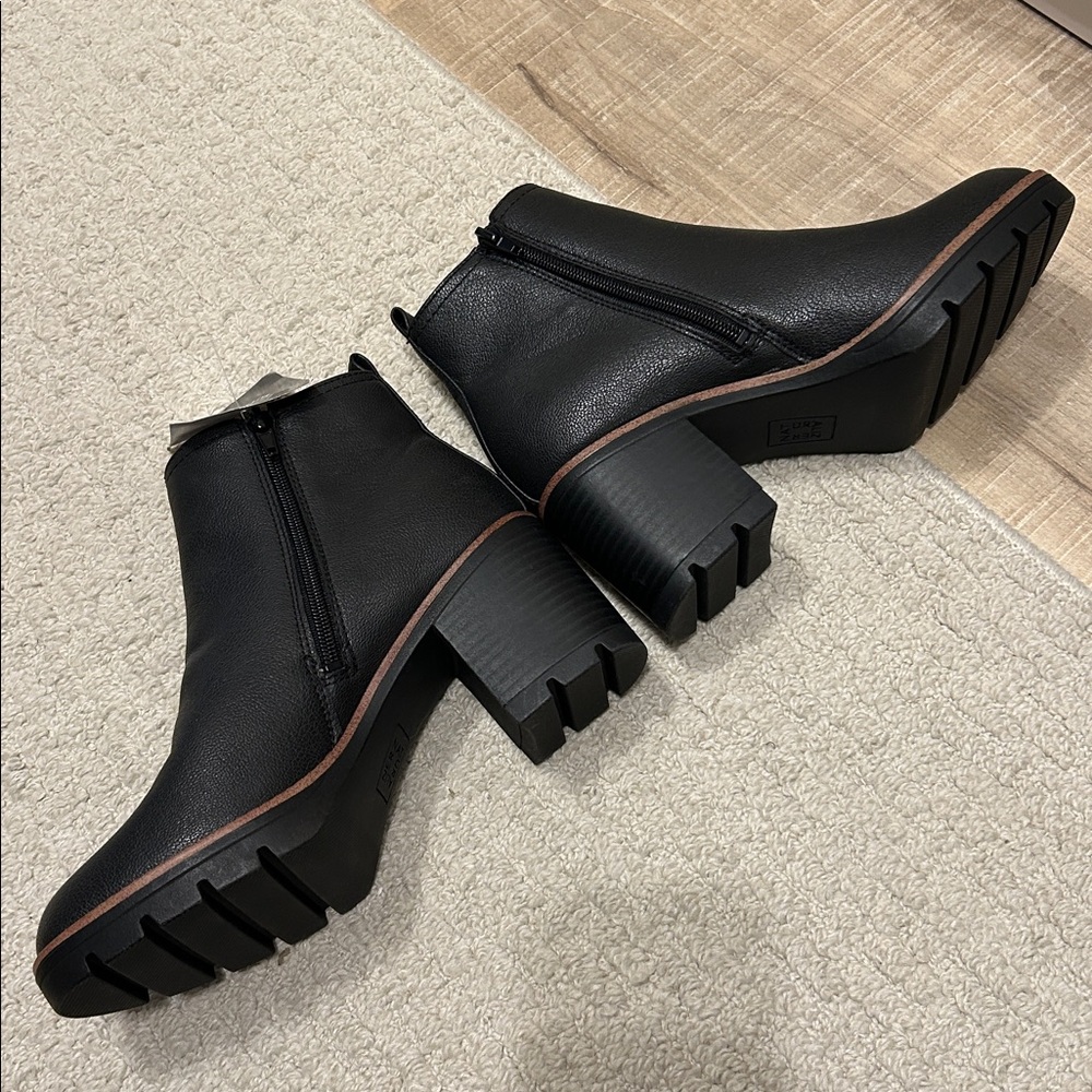 Naturalizer Boot! - Picture 8 of 8
